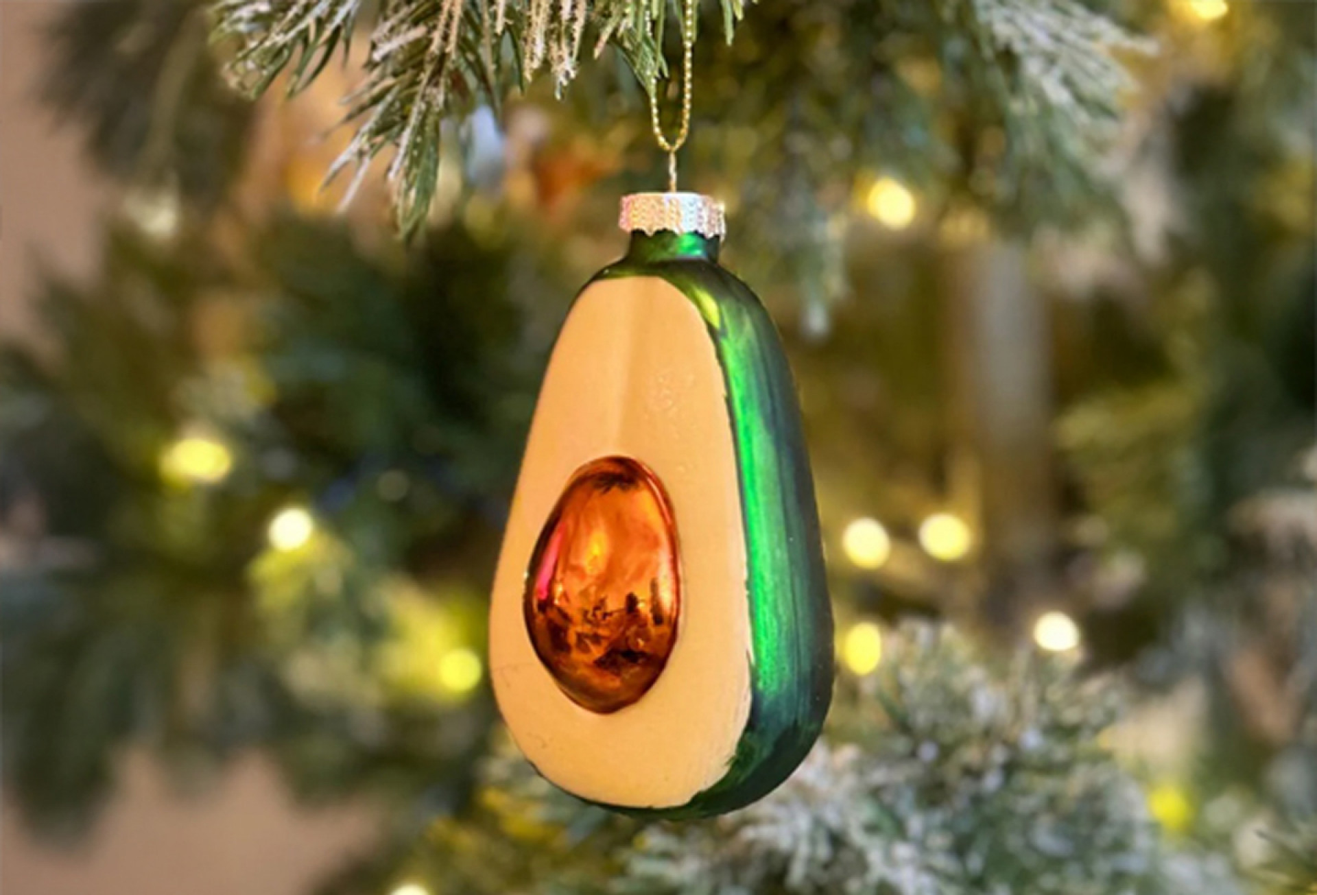 In at No.10 – Just so cool Avo tree decor 